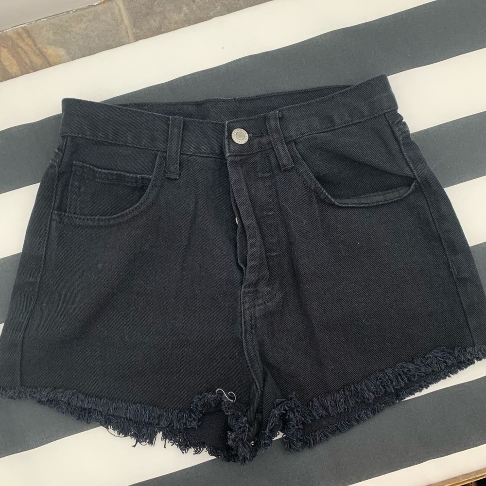 Brandy Melville Black high waisted shorts